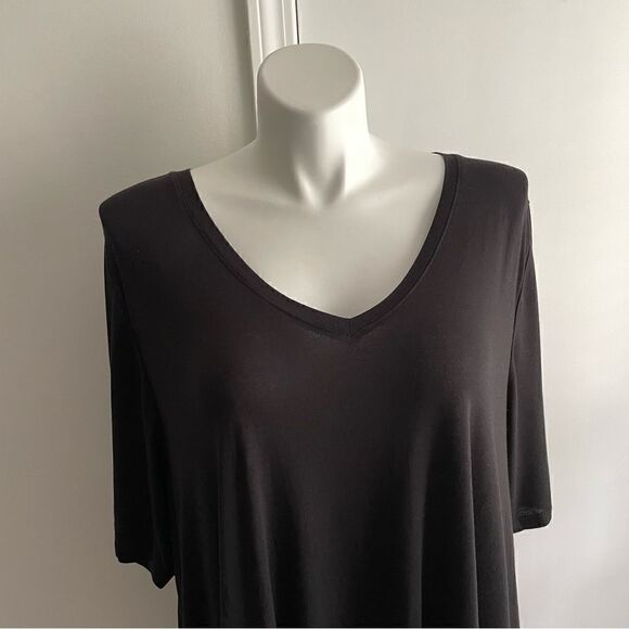 NWT Black Swing Tee, Size 26/28 - Picture 3 of 8